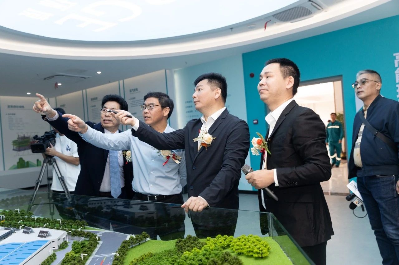 1740555977113785.jpg 2.jpg